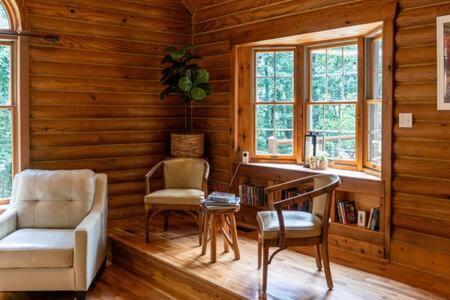 Monterey Cozy 2 Bedroom Cabin Nestled In Wooded Hideaway מראה חיצוני תמונה